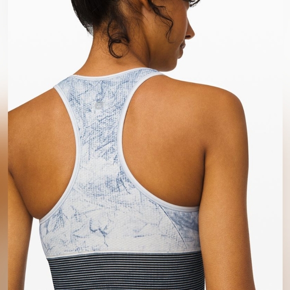 Lululemon Ebb to Street Bra * Wash - 4 - Picture 5 of 11